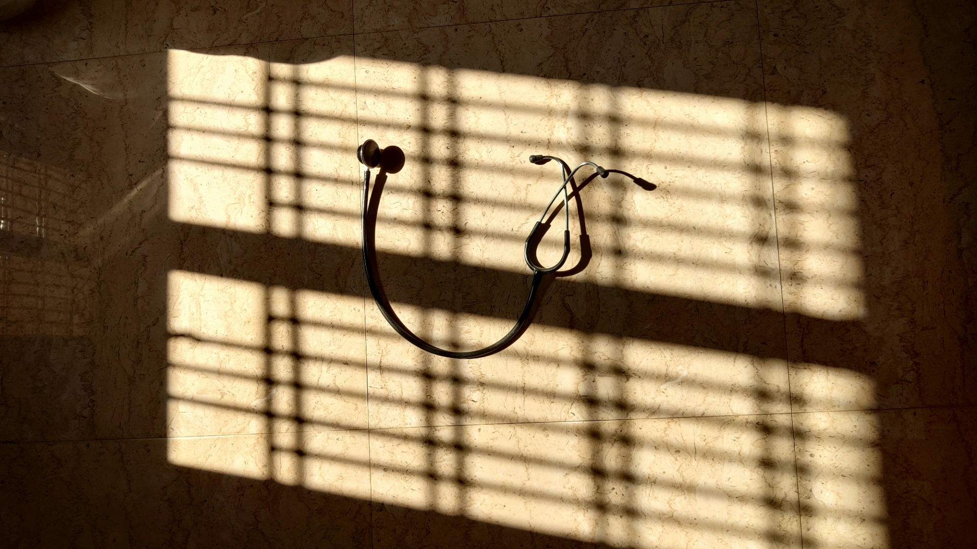 SRT vs LRC format comparison for music lyrics